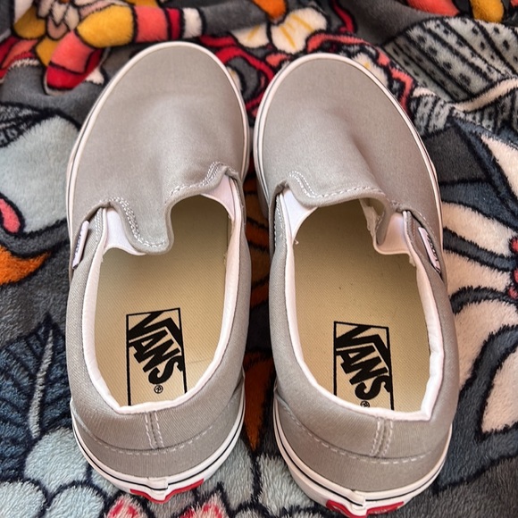 Woman’s Drizzle/True White Classic Slip-on Vans - Picture 4 of 4